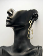 Everyday luxury jewelry uae aesthetic crystal dangles from best jewelry shop in UAE.