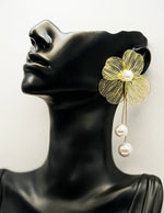 Biya Accessoires artificial jewellery online dubai gold filigree flower pearl earrings.
