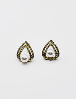Biya Accessoires gold teardrop stud earrings with white pearl and crystal pavé.