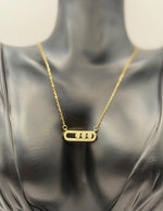 Hypoallergenic non-tarnish modern 3 stone floating crystal jewelry.