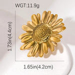 Modern luxury large textured gold daisy statement ring.