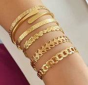 Non-tarnish gold statement bracelet set with leaf motif for women Dubai.