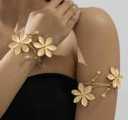Non-tarnish 3D botanical wrap armlet for women Dubai luxury fashion.