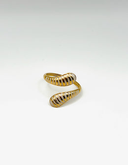 Hypoallergenic non-tarnish architectural pearlescent inlay ring UAE.