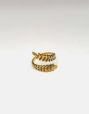 18K gold plated laurel leaf bypass open ring by Biya Accessoires.