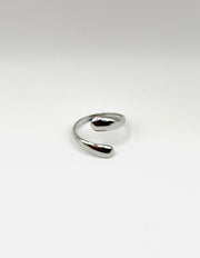 Waterproof silver teardrop adjustable wrap ring for women Dubai.