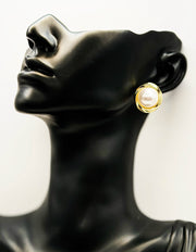 Best fashion jewelry in UAE opalescent stud earrings for women.