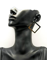 Best fashion jewelry in UAE oversized square hoops for women.