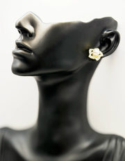 Best fashion jewelry in UAE pearl and rhinestone earrings for women.