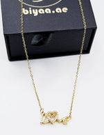Close-up of premium hypoallergenic imitation jewelry featuring a vibrating dancing stone.