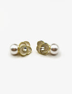 Biya Accessoires artificial jewellery online dubai crystal tulip and pearl stud earrings.