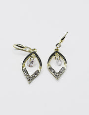 Imitation jewelry uae elegant solitaire and gold plated fashion jewelry.
