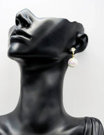 Best fashion jewelry in UAE rainbow pearl earrings for women.