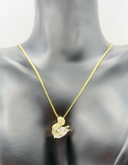 Everyday luxury fashion jewelry gold swan necklace with durable PVD coating in Dubai.