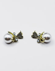 Biya Accessoires artificial jewellery online dubai crystal heart and pearl drop earrings.