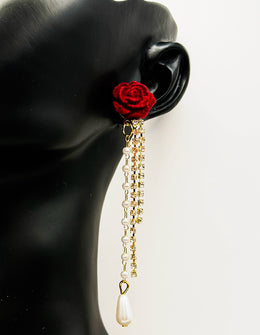 Everyday luxury jewelry uae dramatic floral dangles from best jewelry shop in UAE.