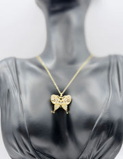 Everyday luxury fashion jewelry butterfly necklace with durable PVD gold coating in Dubai.