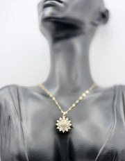 Waterproof gold diamond style daisy necklace for women Dubai.