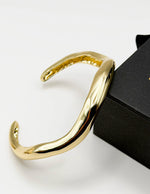 Luxury tarnish-free stainless steel minimalist wave jewelry for sensitive skin.