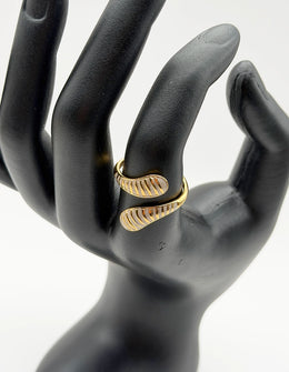Waterproof gold and white ribbed open statement ring for women Dubai.
