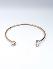 Non-tarnish gold statement jewelry set with pearl stations for women Dubai.