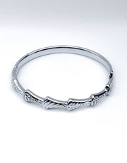 Modern luxury fine art editorial jewelry engraved fan-link bracelet gift.
