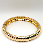 Luxury tarnish-free stainless steel ribbed jewelry for sensitive skin.