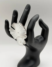 Hypoallergenic non-tarnish high polish silver statement ring UAE.