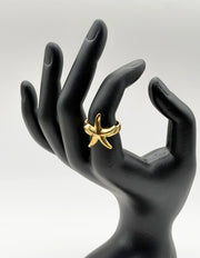 Waterproof gold minimalist sea star adjustable ring for women Dubai.