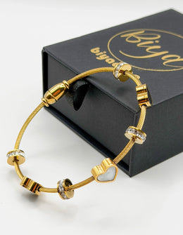 Waterproof minimalist gold heart charm bracelet UAE.