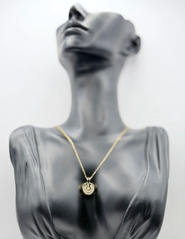 Everyday luxury fashion jewelry gold pendant with durable PVD coating in the UAE.