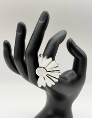 Hypoallergenic non-tarnish large botanical silver ring UAE.