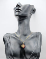 Waterproof gold and onyx style clover necklace for women Dubai.