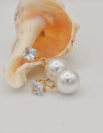 earrings_pearl_earrings_gold_tone_square_cut_crystal_with_large_drop_pearl_jewellery